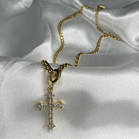 Crystal Cross Pendant Necklace - Picture 1 of 9